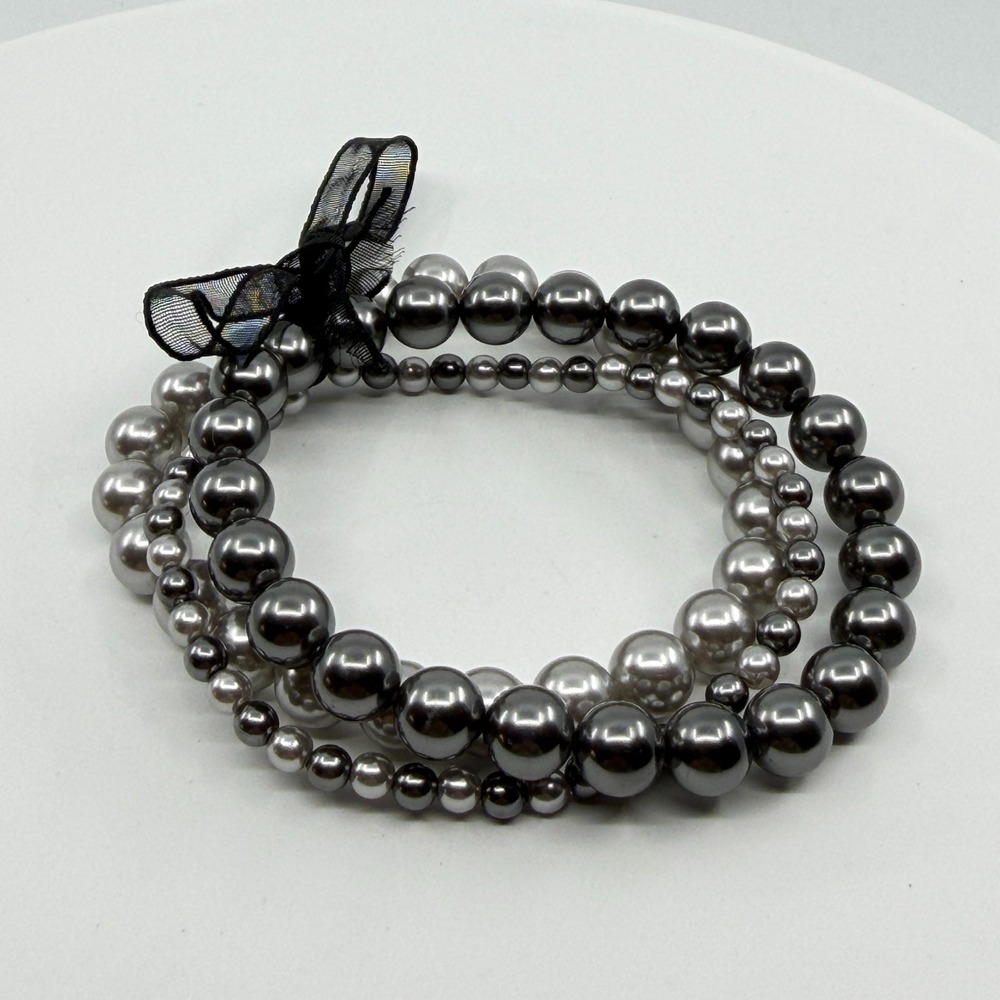 Chic Dark Gray Faux Pearl Multi-Strand Bracelet with Black Ribbon Accent
